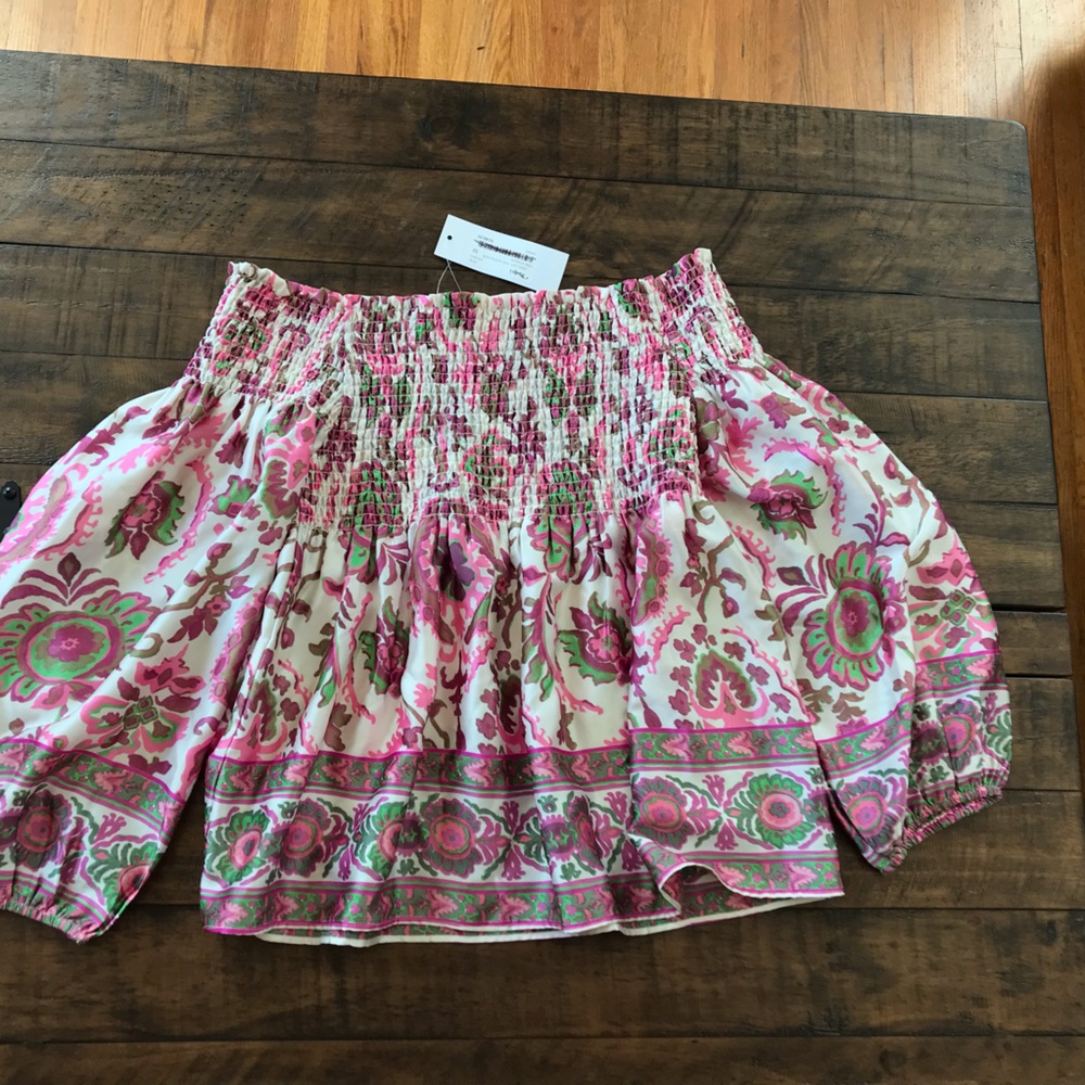 Jade Melody Tam Off the shoulder top NWT size Med Pink Border